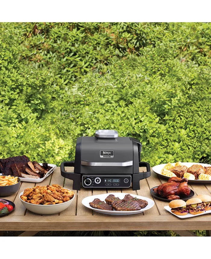 Woodfire Outdoor Grill & Smoker, 7-in-1 Master Grill, BBQ Smoker and Air Fryer with Woodfire Technology - OG701