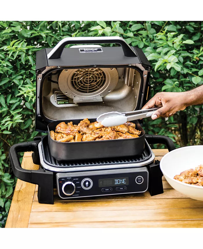 Woodfire Outdoor Grill & Smoker, 7-in-1 Master Grill, BBQ Smoker and Air Fryer with Woodfire Technology - OG701